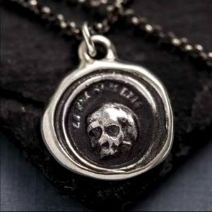 Unisex Skull Pendant on a Chain or Rope